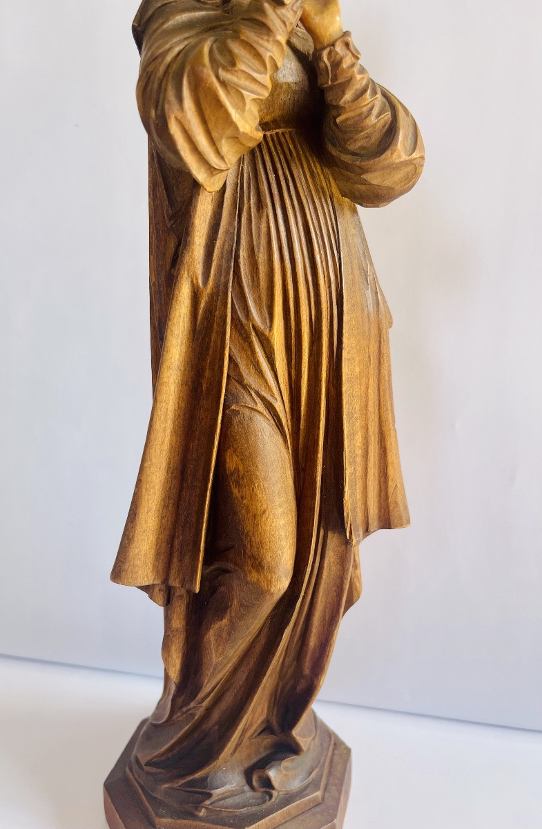 Madonna In Prayer - Carved Wood -photo-6